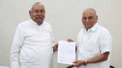 Neeraj Kumar Meets Nitish Kumar