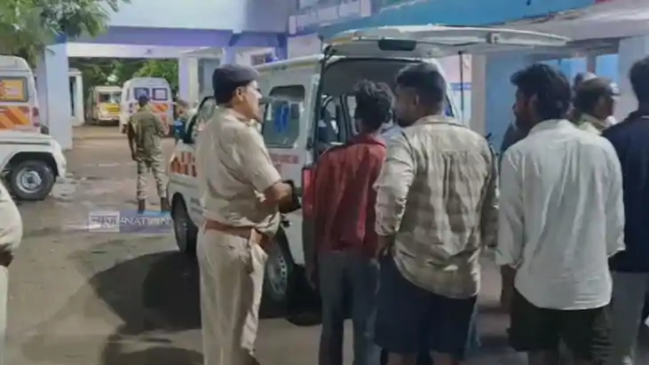 Bihar News:माँ को श्मशान ले जा रहे बेटे की रास्ते में मौत, क Bihar News:माँ को श्मशान ले जा रहे बेटे की रास्ते में मौत, क