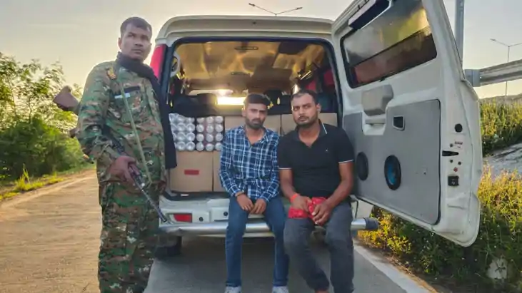 ARA NEWS : भोजपुर पुलिस ने स्कार्पियों पर लोड लाखों रूपये की ARA NEWS : भोजपुर पुलिस ने स्कार्पियों पर लोड लाखों रूपये की