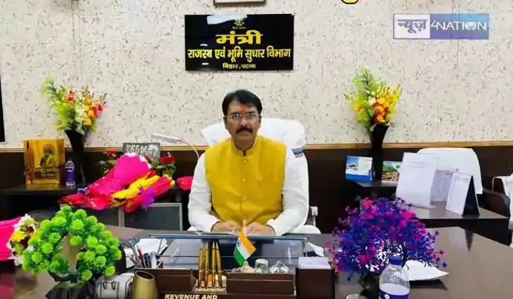 Revenue department - राजस्व विभाग की चेतावनी का हुआ असर, काम Revenue department - राजस्व विभाग की चेतावनी का हुआ असर, काम