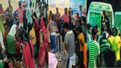 पिकअप वैन पलटी 