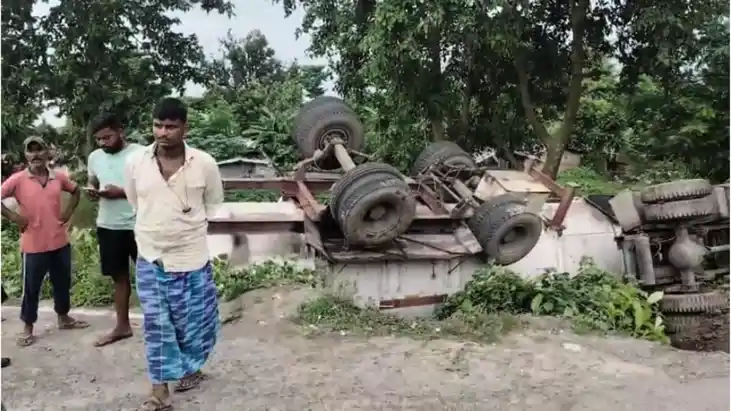 Bihar Road Accident : पूर्णिया हाइवे पर इंडियन गैस के टैंकर 