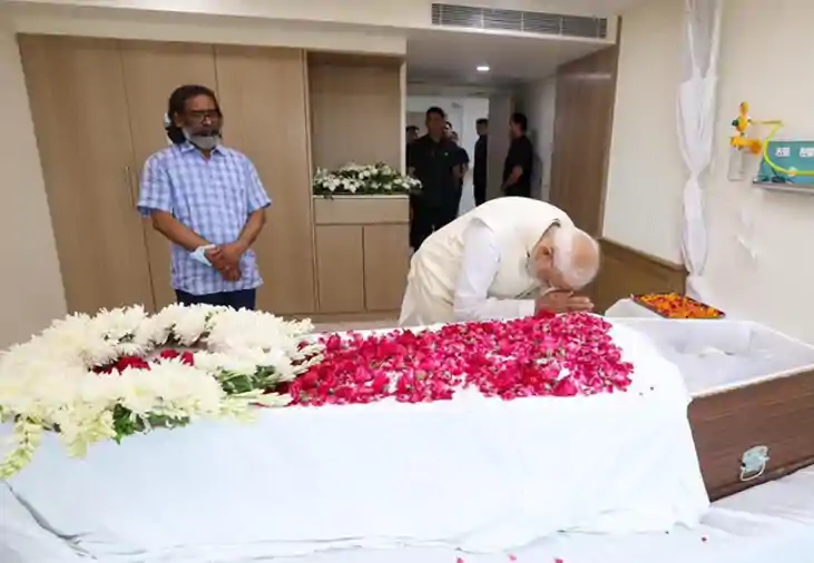 Political news - गुरूजी की निधन के खबर अस्पताल पहुंचे राष्ट्