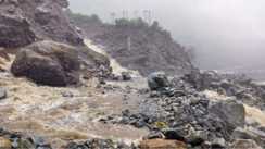 उत्तराखंड में मौसम का कहर : चार जिलों में भारी बारिश का अलर्ट, भूस्खलन से यमुनोत्री हाईवे फिर ठप