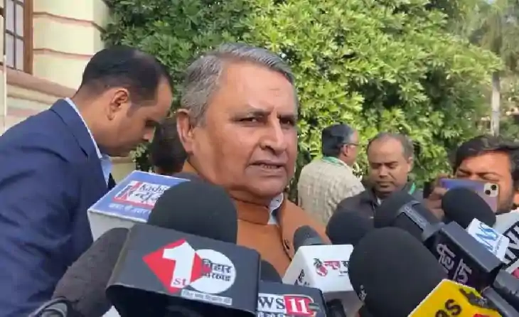 बिहार में बुलडोजर एक्शन पर सीएम नीतीश के खास मंत्री ने तोड़ी