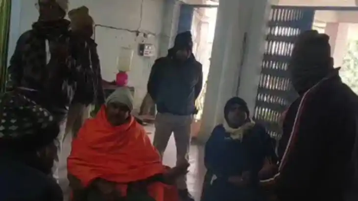 थाने में हाई-वोल्टेज ड्रामा, रिश्वतखोरी के आरोप पर दरोगा ने 