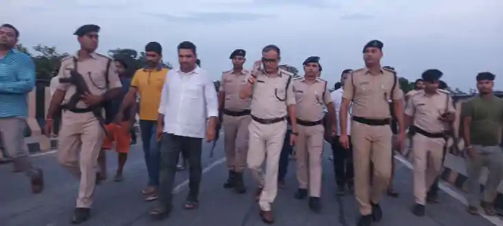 Bihar Crime - सिवान में कत्लेआम, दो गुटों के बीच खूनी संघर् Bihar Crime - सिवान में कत्लेआम, दो गुटों के बीच खूनी संघर्