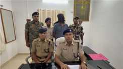 STF और जिला पुलिस की बड़ी कार्रवाई, 8 वर्ष से फरार लूटकांड के आरोपी को किया गिरफ्तार