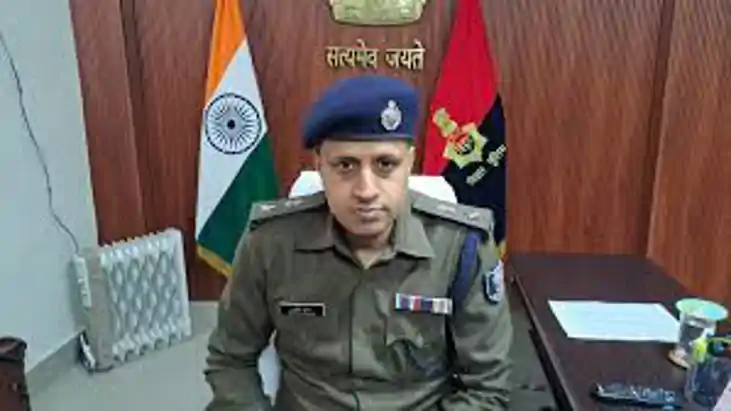 3 policemen including SHO suspended in rape case 3 policemen including SHO suspended in rape case