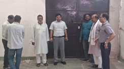 डीएम ने किया ईवीएम-वीवीपैट वेयरहाउस का त्रैमासिक निरीक्षण, सुरक्षा और पारदर्शिता पर दिया जोर