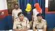 Bihar News : आरा रेलवे स्टेशन पर रुमाल गिराकर ठगी करने वाले गिरोह का पर्दाफाश, GRP और RPF ने 2 शातिरों को दबोचा, सामान बरामद