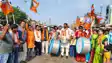 सुपौल में भाजपा का भव्य विजय जश्न: बंगाल में 'कमल' खिलने पर कार्यकर्ताओं ने बांटी झालमुड़ी, जमकर उड़ा गुलाल