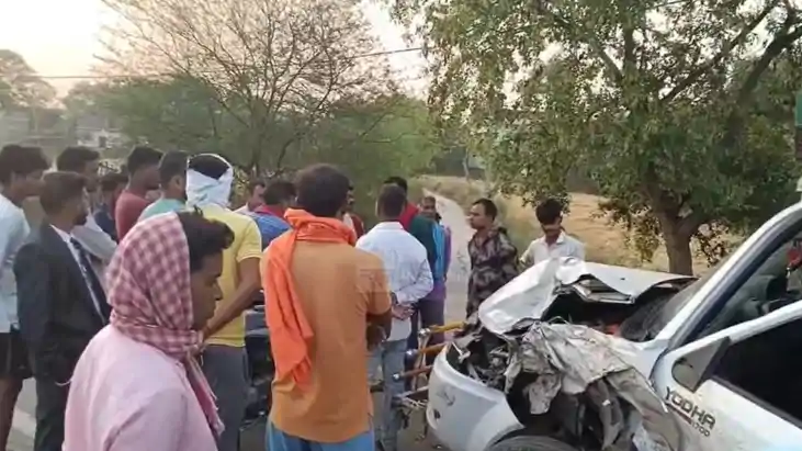 Fatal road crash in Rohatas 5 dead after truck collision