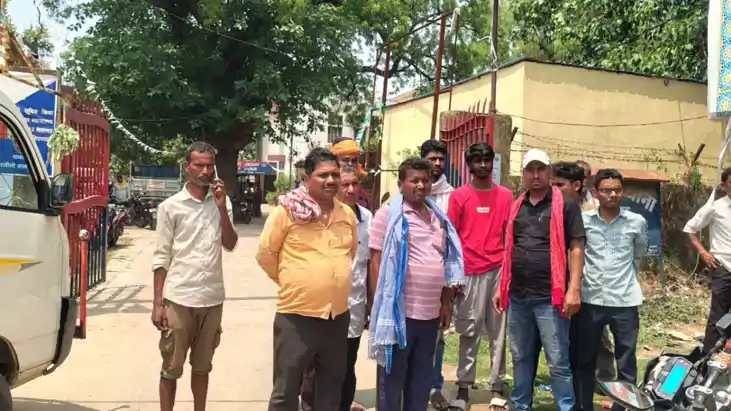 नवादा में दहेज के लिए विवाहिता की गला दबाकर हत्या, मासूम बच्