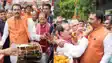 3 राज्यों में भाजपा की ऐतिहासिक जीत पर बिहार प्रदेश कार्यालय में बंटी झालमुड़ी और मिठाइयां, सरावगी बोले— बंगाल में खिला 'परिवर्तन का कमल'