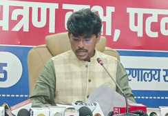 पटना में शांतिपूर्ण चुनाव कराने के लिए जिला प्रशासन तैयार, पहली बार महिलाओं को मिली बड़ी जिम्मेदारी, विदेशी एंबेसडर भी होंगे शामिल