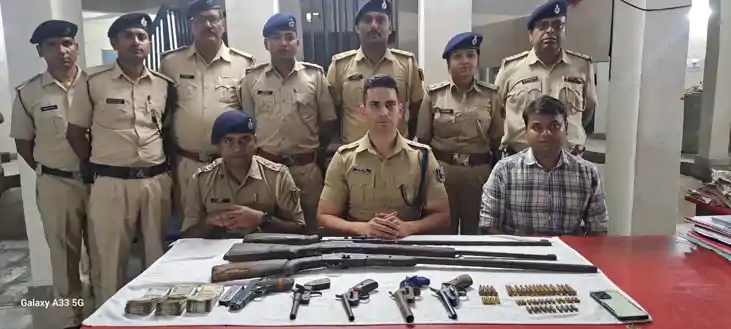 Bihar Election 2025 - पहले चरण की वोटिंग से पहले पटना के कई 