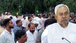 Bihar Politics:नीतीश कुमार से 500 दावेदारों की मुलाक़ात, बायोडाटा लेकर दौड़े दौड़े पहुंचे नेता, टिकट की दौड़ में तेज़ हुई सरगर्मी