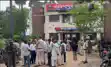  Nawada news - थाने पर ग्रामीणों का प्रदर्शन, पुलिस पर लापरवाही का आरोप, किशोर की तालाब में डूबने से मौत
