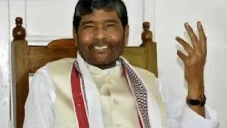 Bihar Politics: चाचा ने दिया भतीजे को सीएम बनने का आशीर्वाद,