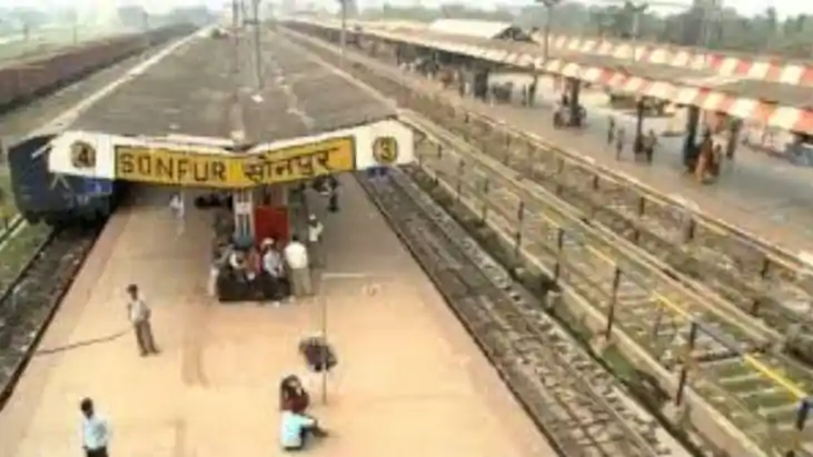 सोनपुर स्टेशन पर ट्रेन हादसा,  डिप्टी चीफ कंट्रोलर की कटकर द