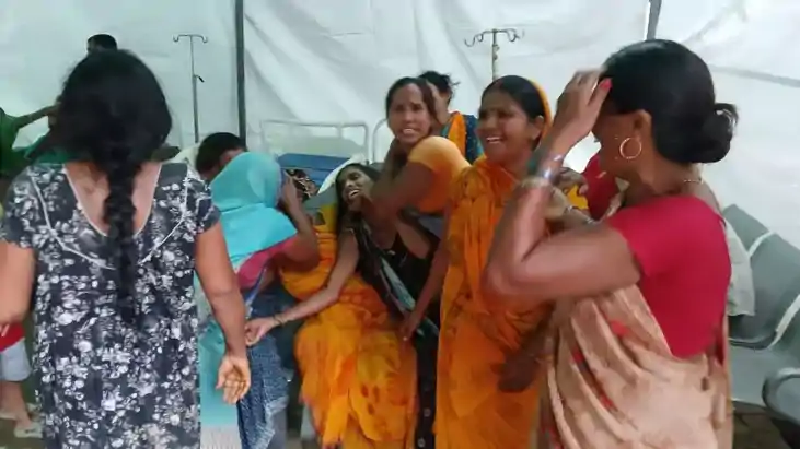 Bihar news - तीन युवकों की आकाशीय वज्रपात में मौत, एक दर्जन 
