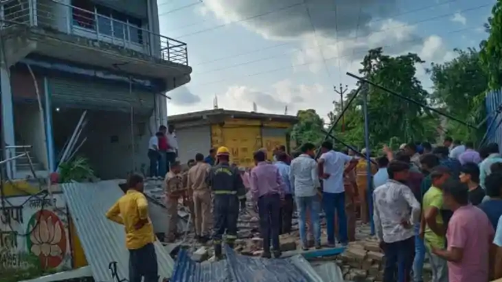 Blast in coaching center - कोचिंग सेंटर में क्लास के अंदर ह Blast in coaching center - कोचिंग सेंटर में क्लास के अंदर ह