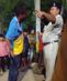 नशे में धुत भाजपा नेता का वीडियो वायरल,  पुलिस की मौजूदगी में ड्रामा, गिरफ्तारी नहीं कर भगा देने पर पुलिस पर  भी उठ रहे  सवाल        