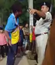 नशे में धुत भाजपा नेता का वीडियो वायरल,  पुलिस की मौजूदगी में ड्रामा, गिरफ्तारी नहीं कर भगा देने पर पुलिस पर  भी उठ रहे  सवाल        