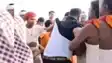 Bihar News : सारण में तटबंध टूटने से फूटा ग्रामीणों का गुस्सा, निरीक्षण करने पहुंचे JE को घेरा, नदी में फेंकने की दी धमकी