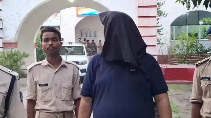 Bihar News : बिहार में फर्जी आधार से विदेशियों का पासपोर्ट ब