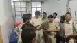 मोबाइल को लेकर हुए विवाद में युवक को मारा चाकू, गंभीर हालत में चल रहा इलाज