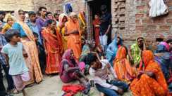 Bihar Crime News: सो रही थी पत्नी को पति ने गड़ासे काट डाला, आखिर क्यों? जानिए पूरा मामला