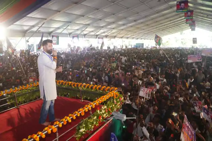 bihar politics - मुस्लिम-यादव नहीं, चिराग ने बताया एमवाई का bihar politics - मुस्लिम-यादव नहीं, चिराग ने बताया एमवाई का
