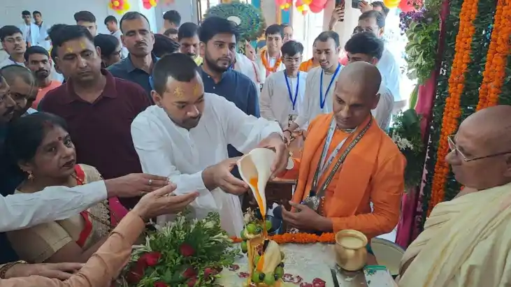 Nishant performed puja at ISKCON