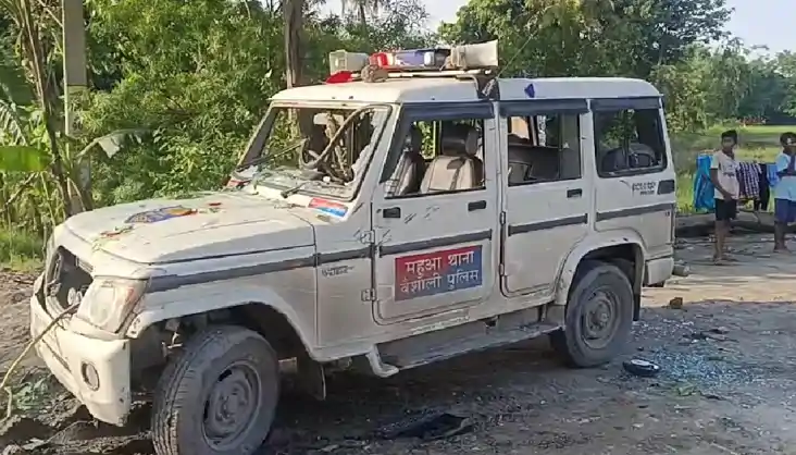 Bihar police - जाम छुड़ाने गई पुलिस टीम पर असमाजिक तत्वों न Bihar police - जाम छुड़ाने गई पुलिस टीम पर असमाजिक तत्वों न