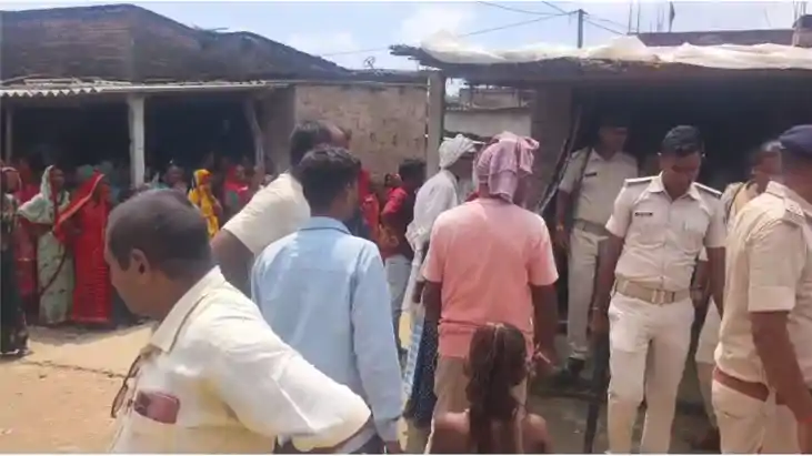 बगहा में अधेड़ की संदिग्ध मौत : परिजनो ने पड़ोसियों पर लगाया