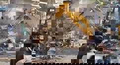 नवादा के रोह बाजार में अतिक्रमण पर कार्रवाई,  जिला प्रशासन के आदेश पर चला बुलडोजर, दुकानें ध्वस्त