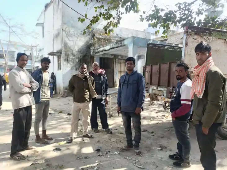 बच्चों के विवाद में पड़ोसियों ने लोहे की रॉड से छात्र को पीटा