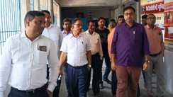 Bihar News : सीएस के निरीक्षण में हेल्थ सिस्टम की खुली पोल, अनुमंडलीय अस्पताल में बिना सूचना गायब मिले 8 डॉक्टर, देर से पहुंचे डॉक्टर साहब को लगी फटकार 