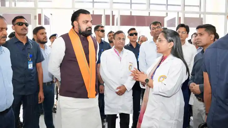 Bihar News : पटना एम्स को जल्द मिलेगी 24 एकड़ भूमि, बर्न पेश