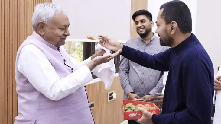 Midnight Buzz at CM House Is Nitish Delhi Bound