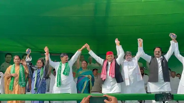 अखिलेश यादव 