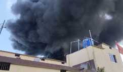 Fire in Factory - पटना में थर्मोकोल फैक्ट्री में भीषण आग, काम कर रहे मजदूूरों में मची भगदड़, 2 किमी दूर से दिखाई दी लपटें