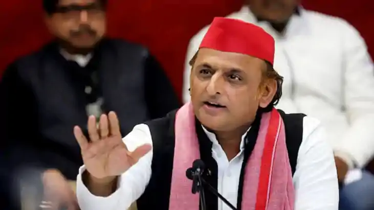 Political news - ओवर स्पीडिंग के फेर में फंसे अखिलेश यादव, क Political news - ओवर स्पीडिंग के फेर में फंसे अखिलेश यादव, क