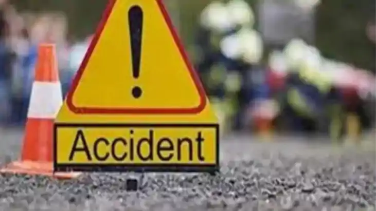 अनियंत्रित बस ने स्कूटी सवार युवक को कुचला, मौके पर ही दर्दन