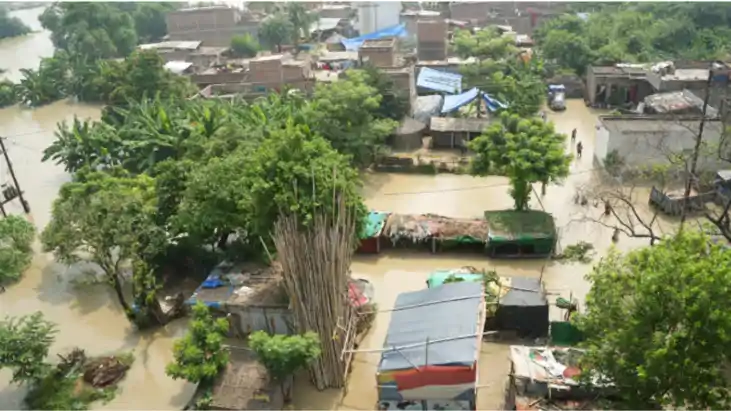 Bihar Flood Crisis  Punpun Raises Patna Alarm 200 Roads Cut 