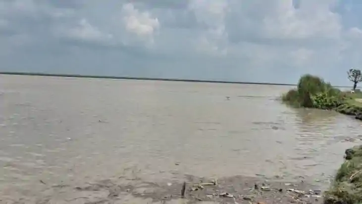 Human Body Alert in Gandak Triggers Search No Body Found