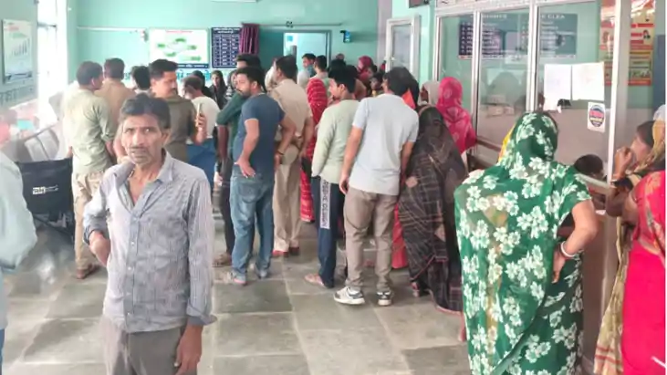 रफ्तार का कहर, ट्रक की चपेट में आने से डीएलएड छात्रा की दर्द