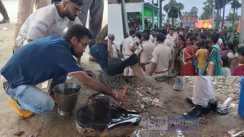 पुरातत्व टीम पर भड़के ग्रामीण 